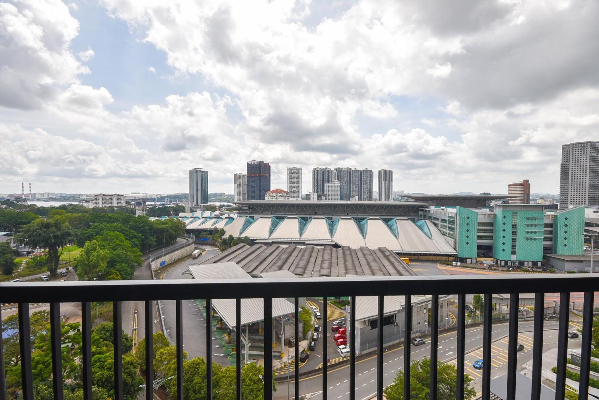 Twin Tower Residence By Nest Home【5 Mins Walk To Ciq】 Johor Bahru Exteriör bild